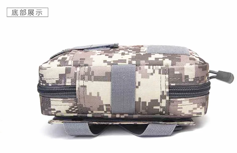 Una bolsa de camuflaje con cremallera