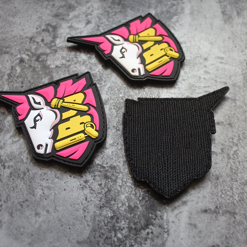 Parche de personaje chino de PVC 3D, insignias tácticas divertidas de animales de caballo coqueteo para ropa, mochila, chaleco, decoraciones - imagen 4