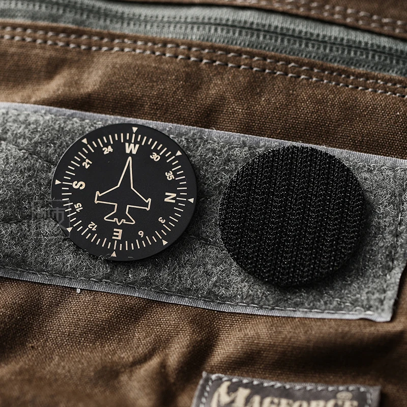 1 Juego de parches magnéticos de Metal, insignia de esqueleto de brújula de vuelo redonda, decoración para mochila de ropa DIY - imagen 4