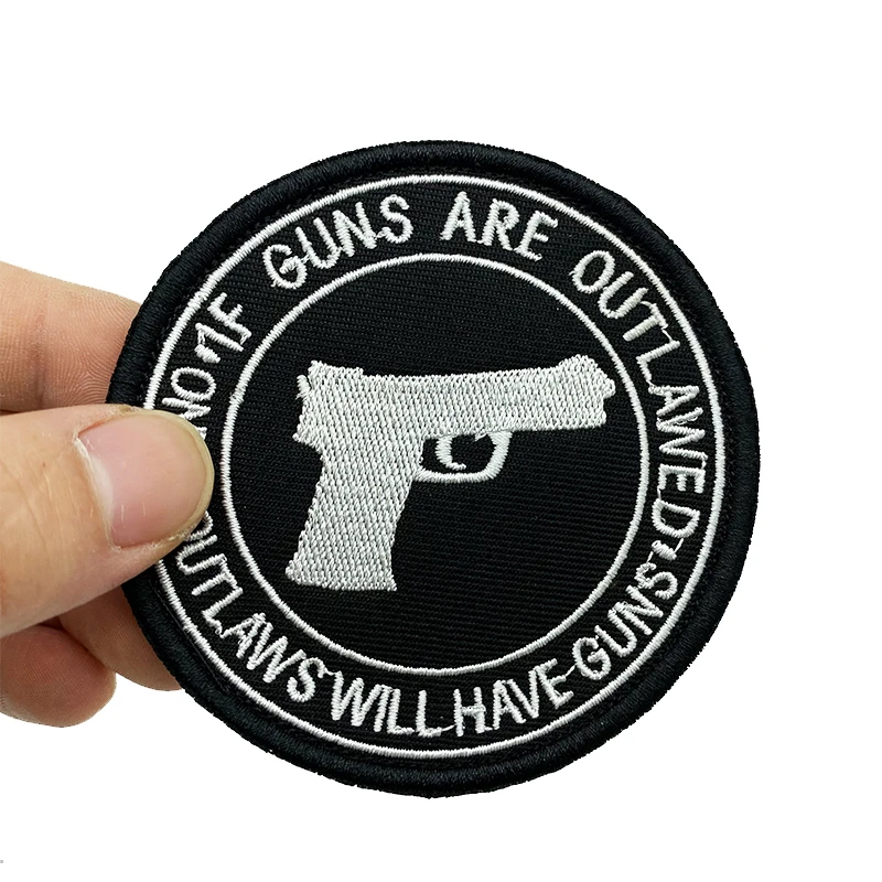 Parches de pistolas están fuera de borda, insignia de táctica militar bordada de alta calidad, brazalete de bucle de gancho, palo 3D en chaqueta y mochila - imagen 5