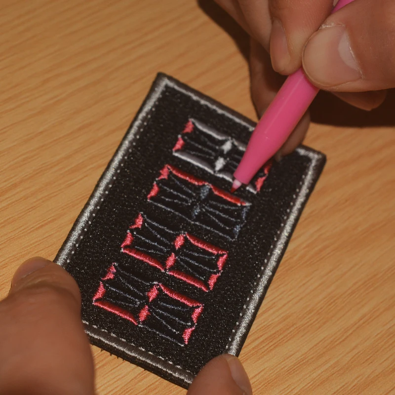Marcador de garabatos con letras y números, parches bordados, Ideas hechas a mano, 16 segmentos, insignias para chaleco, bolsa de ropa con bucle de gancho - imagen 4