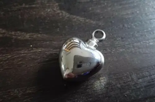 Mini colgante de collar de botella de medicina de caja de pastillas impermeable de acero de titanio - imagen 3