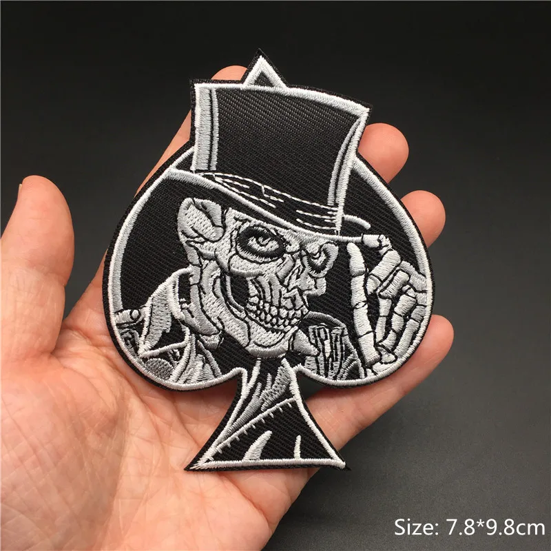Parche bordado calavera punk para coser o planchar - imagen 4