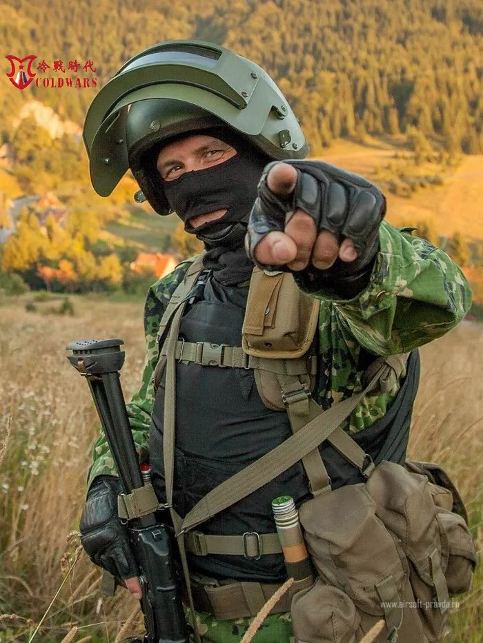 Un par de cilindros de almacenamiento a prueba de humedad con tubo de papel de señal ROP de fuerzas especiales en la era de la Guerra Fría - imagen 3