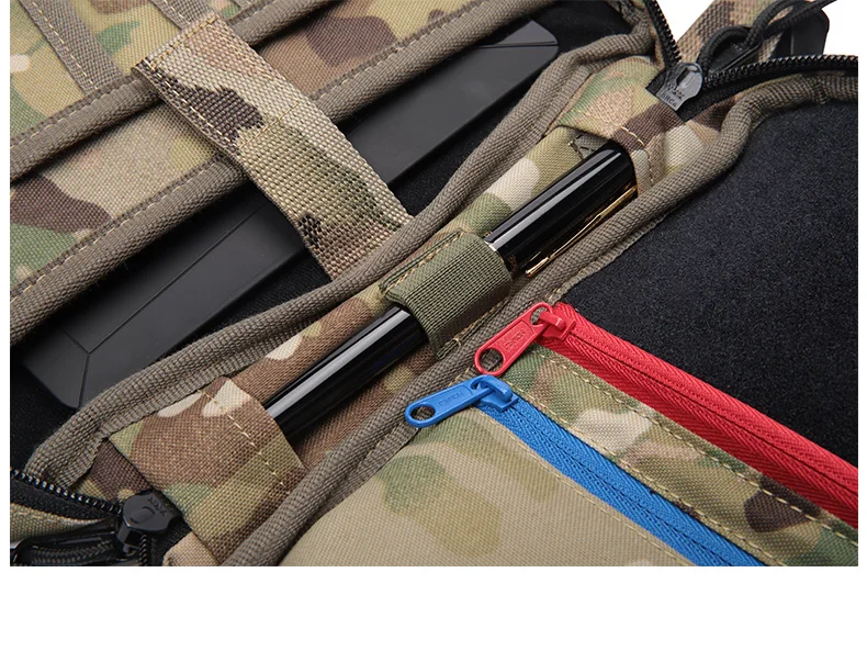 Bolsa Tactical Raiders colocada en asiento de vehículo