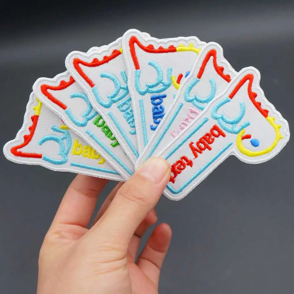 Parche personalizado con nombre de bebé para jardín de infantes, bonito bordado de dinosaurio, hierro en respaldo, artesanía de costura, ropa para suministros de accesorios DIY - imagen 3