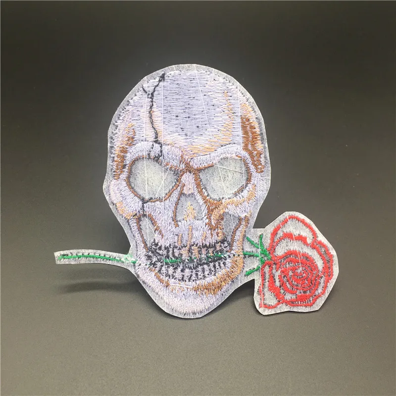 Parche bordado de calavera para planchar, adhesivo para ropa, apliques, chaqueta, abrigo, Punk, accesorio de costura DIY, tamaño: 10,2x9,1 cm - imagen 4