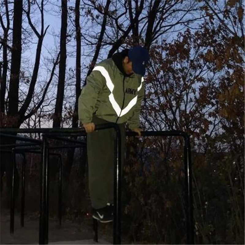 Chaqueta de entrenamiento militar para hombre, abrigo deportivo reflectante, a prueba de viento, rompevientos para parejas - imagen 4