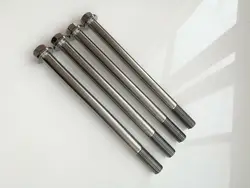 Tornillo de titanio M12 vástago largo – Alta resistencia táctica
