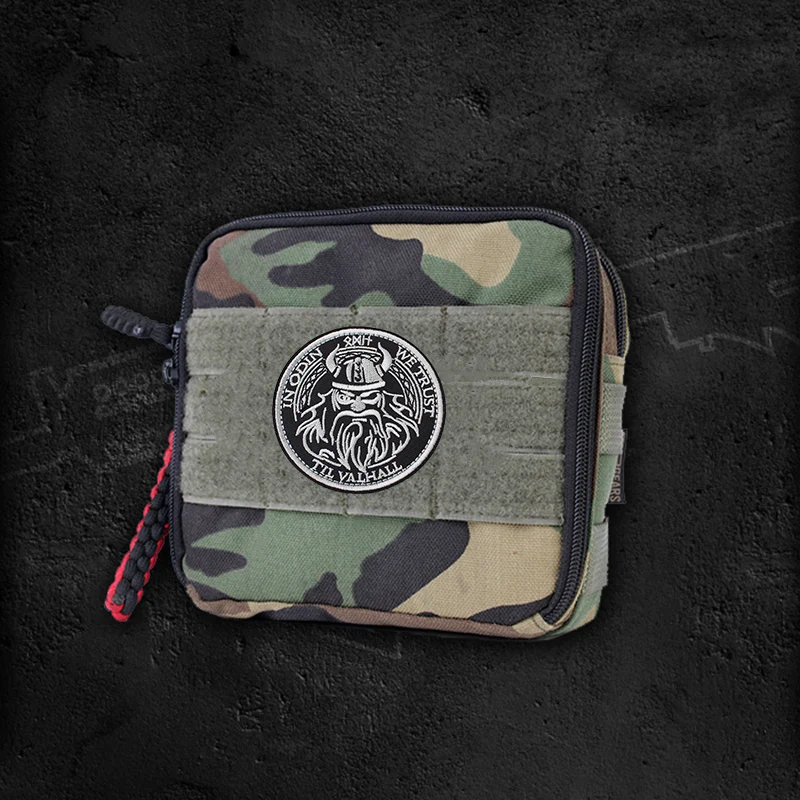 Parches tácticos bordados de lobo vikingo nórdico, insignias bordadas, pegatinas Rojas blancas para ropa, mochila, decoración de mezclilla - imagen 5