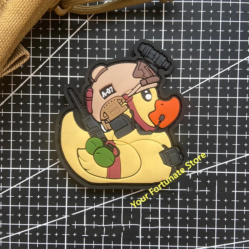 Parches 3D de PVC/bordado táctico bonito de pato amarillo, insignia de brazalete de animales para ropa, chaleco, mochila, decoración DIY - imagen 2