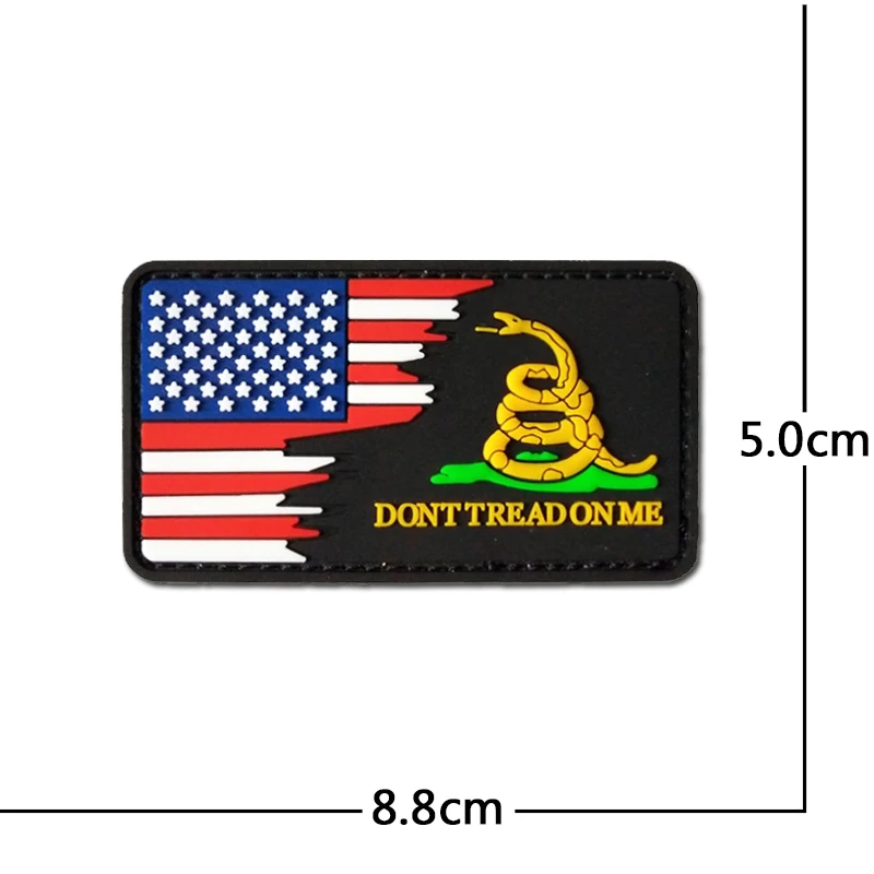 Insignia PVC Serpiente Dont Tread On Me - Sistema de gancho y bucle trasero