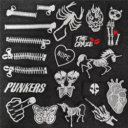 Parche bordado para ropa en blanco y negro, apliques para planchar, suministros de costura, insignias decorativas Punk, parches para ropa