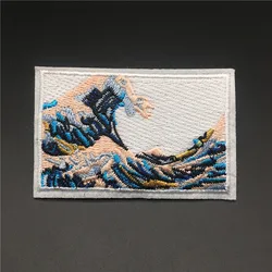 Parche bordado Hokusai La Gran Ola – Japonés Táctico