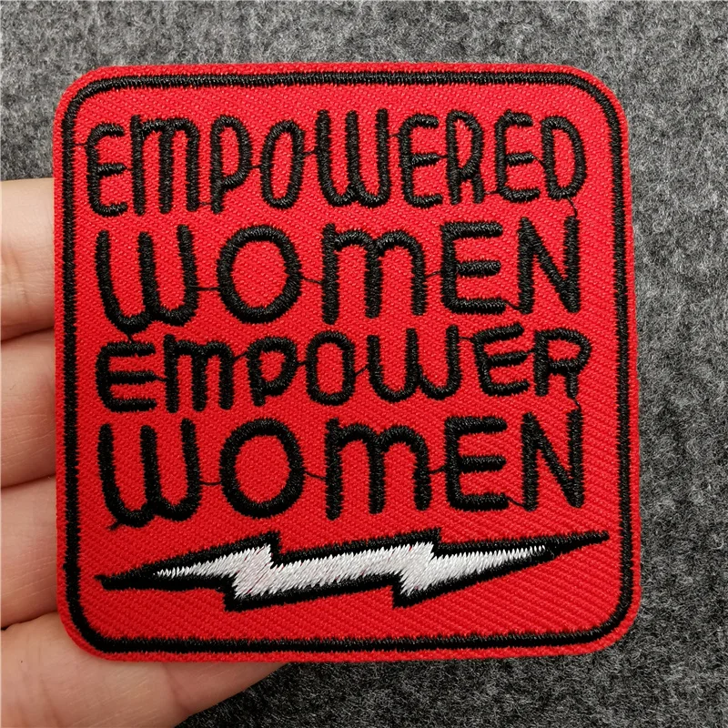 Parches bordados Punk para ropa, pegatinas de insignias de cianrosa, labios, Calavera, color negro y rojo - imagen 2