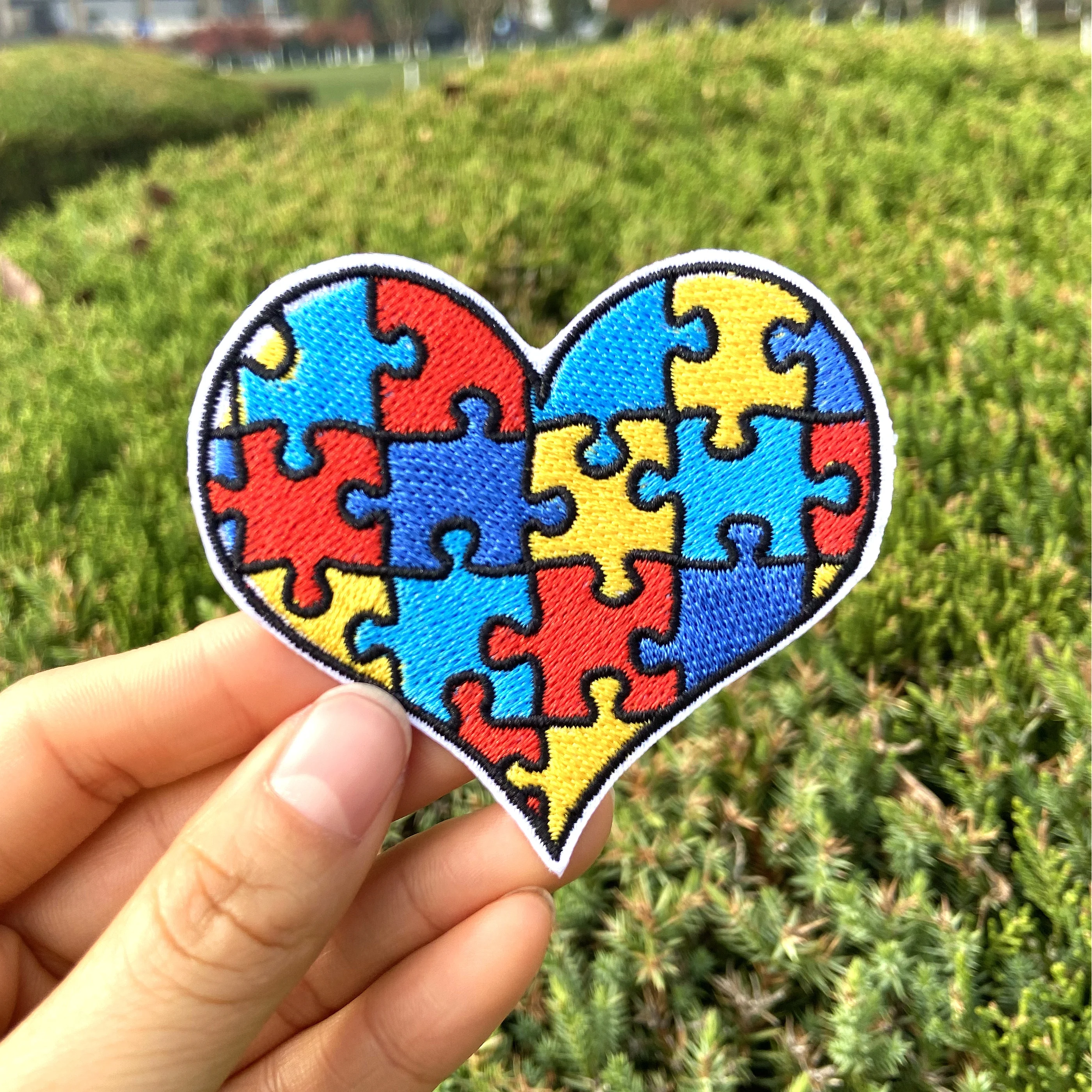 Parches de rompecabezas con imagen de amor, 10 piezas, coloridos parches de amor para ropa, DIY, parches bordados de dibujos animados, pegatina en la ropa, raya - imagen 3