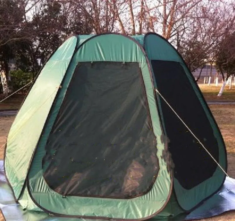 Enclosed tent pad