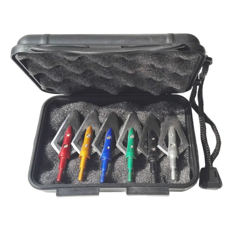 Una caja negra con seis cuchillos de diferentes colores