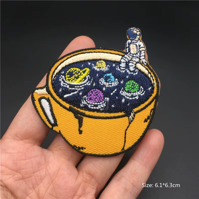 Parche bordado planetas astronauta – Termoadhesivo espacial para ropa - imagen 2