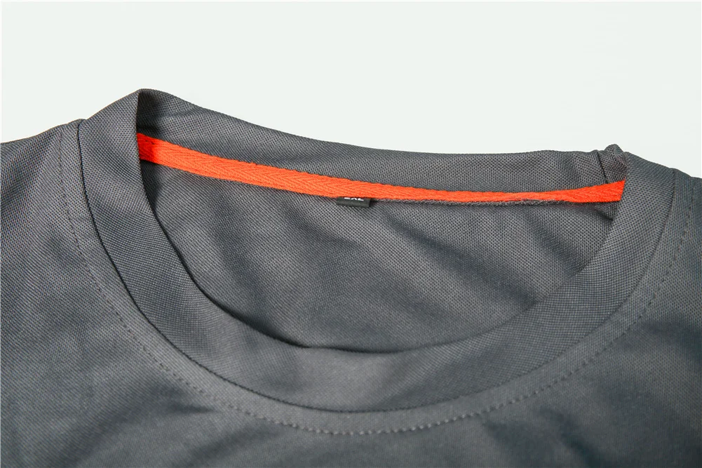 Camiseta Táctica - Detalle de mangas