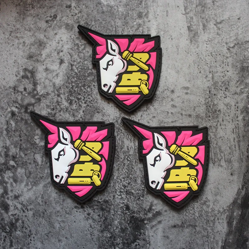 Parche de personaje chino de PVC 3D, insignias tácticas divertidas de animales de caballo coqueteo para ropa, mochila, chaleco, decoraciones - imagen 3