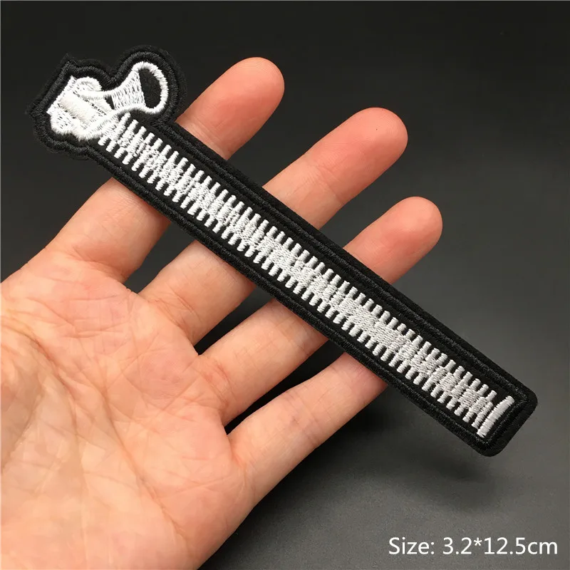 Parches de texto Punk con calavera con cremallera, rayas bordadas para ropa, insignias negras, pegatinas para ropa, parches para planchar, apliques - imagen 5
