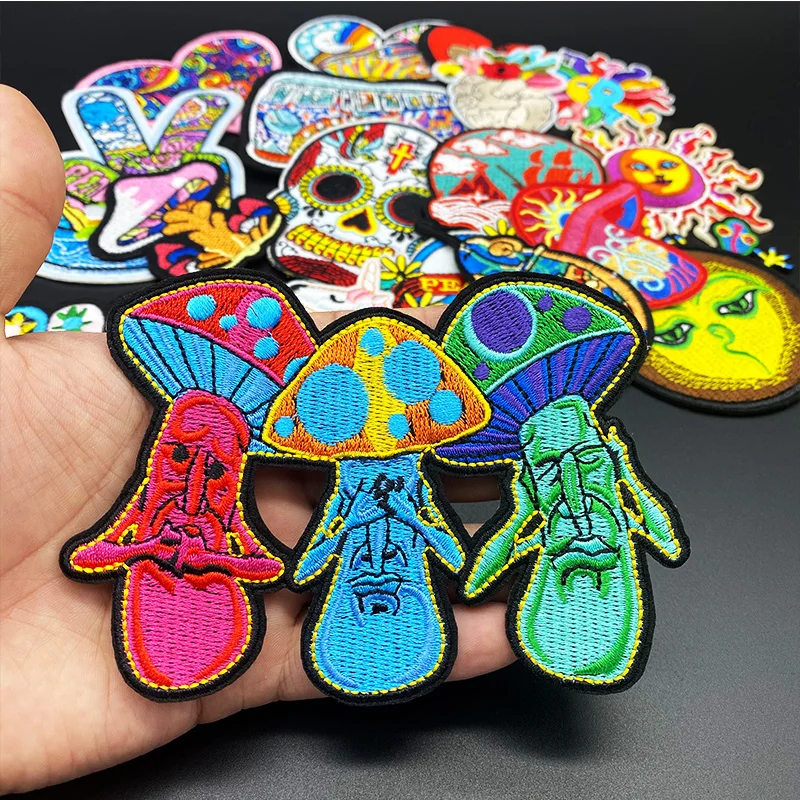 Parches de calavera para ropa, insignias de parche de corazón de amor Punk, pegatinas de hierro, parche de tela bordado, chaqueta decorativa DIY, 20 Uds./lote - imagen 4