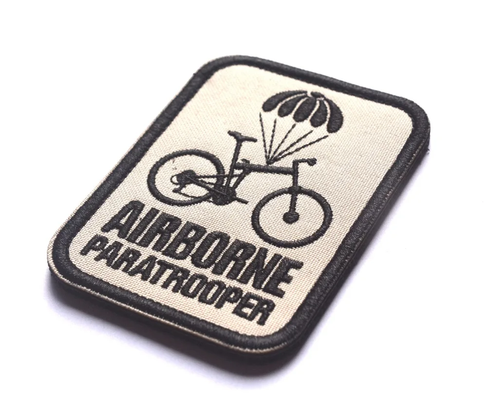 Insignia 3D bordada de paracaidista aerotransportado, parche táctico de brazalete, 6,5x8,5 cm - imagen 3