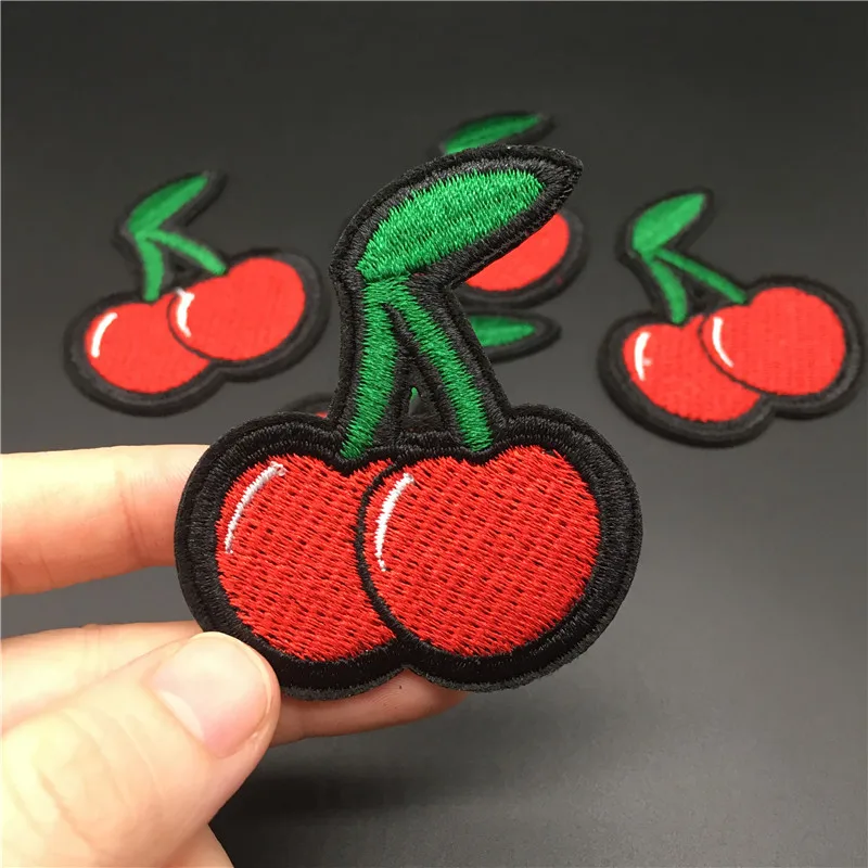 Parche bordado de cerezas, insignia para planchar, rayas de costura Diy, apliques de ropa, pegatinas, 4,8x5,2 cm, 5 unidades por juego - imagen 3