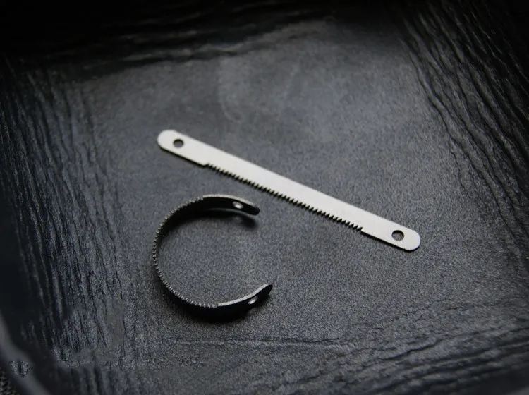 Anillo táctico de aleación de titanio TA2 pulido a mano, dispositivo de supervivencia al aire libre, sierra de titanio Flexible - imagen 3