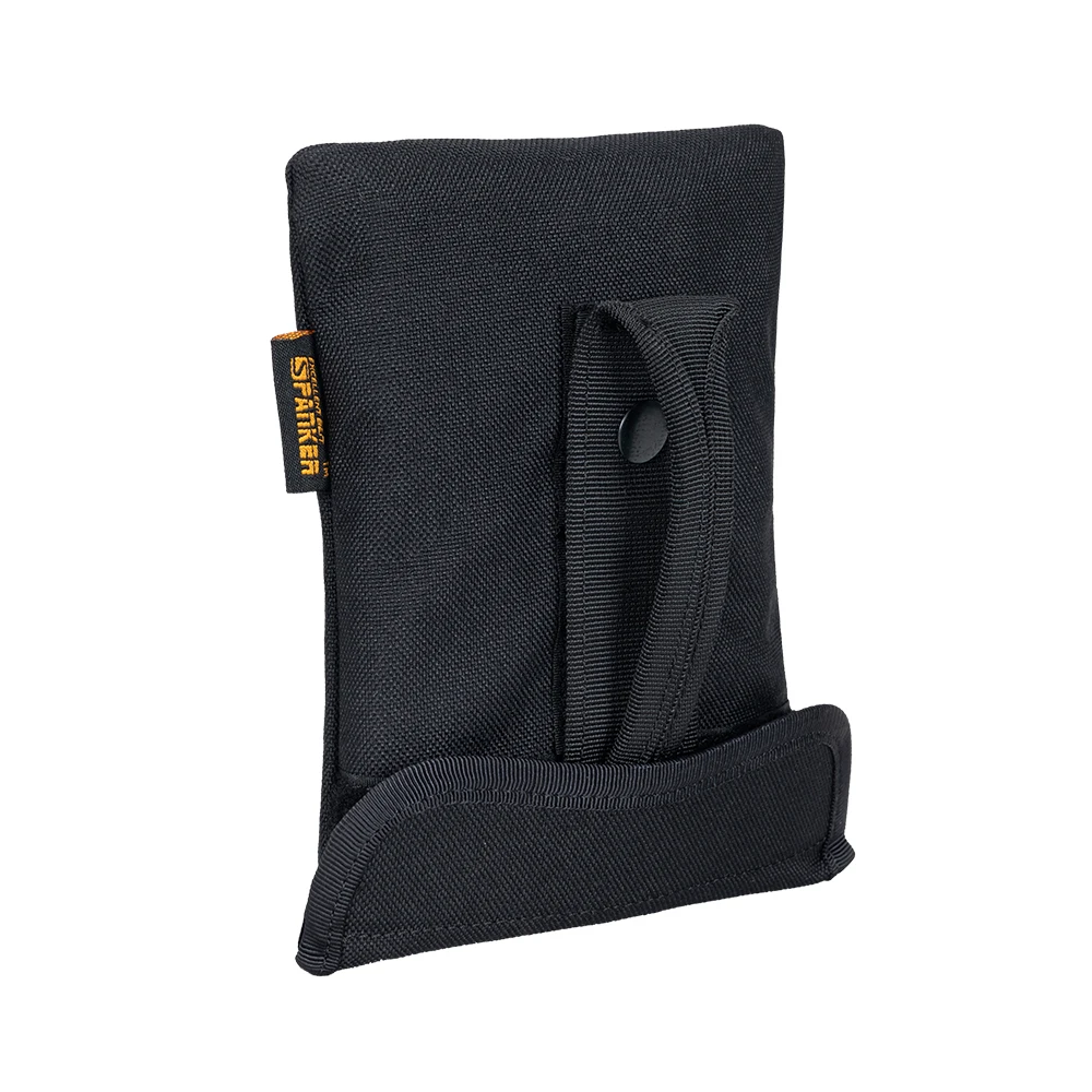 Una caja negra con un bolsillo y una etiqueta que dice Samsung