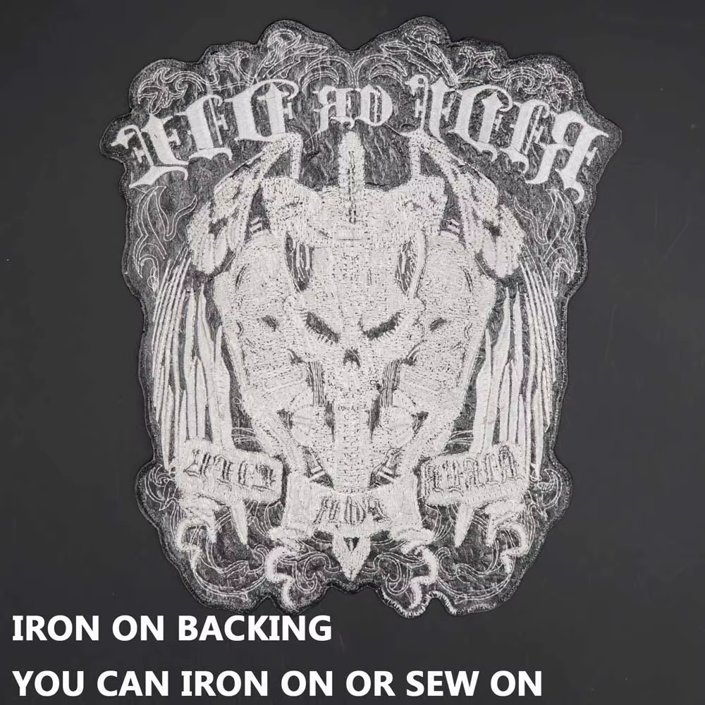 Parche bordado adhesivo calavera biker – Gran tamaño para ropa y bolsos - imagen 2
