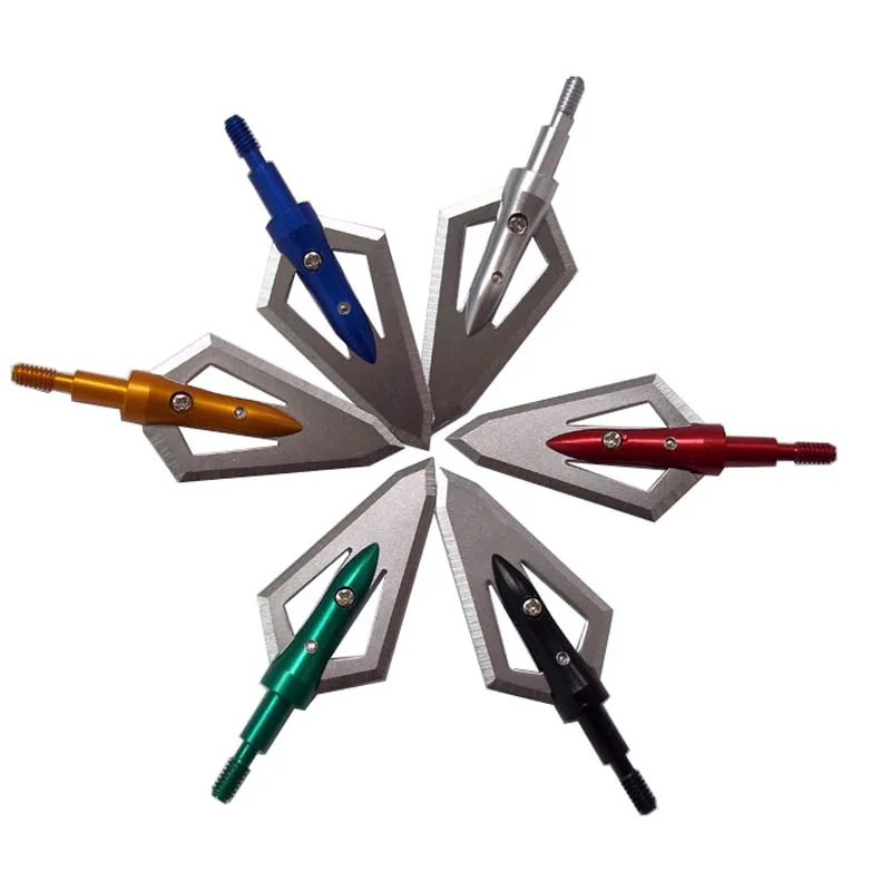 bolígrafos y lápices en varios colores