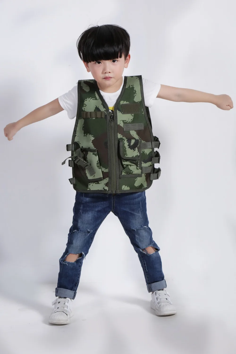 4882235909_950345859