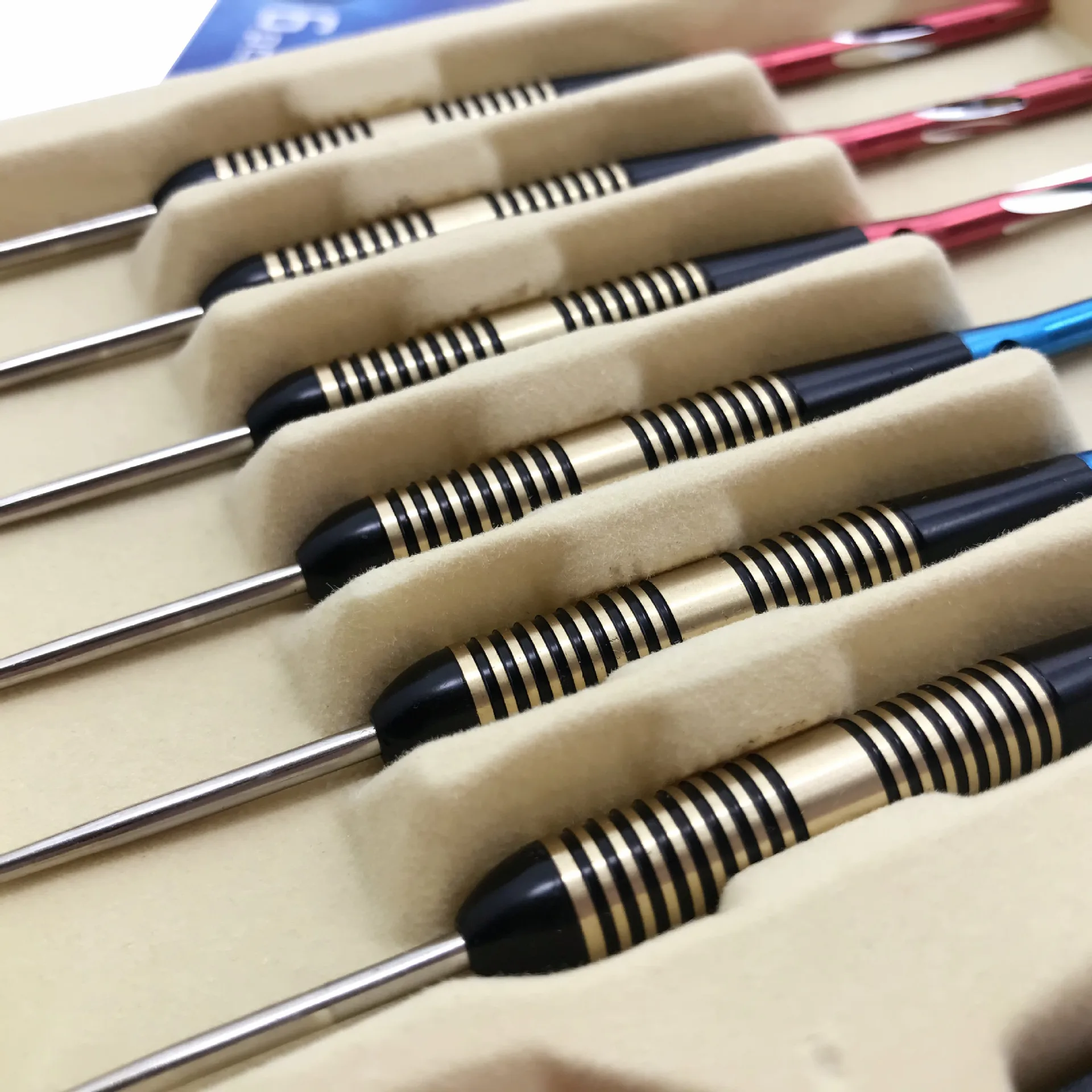 Juego de dardos profesionales de alta calidad, dardos de punta de acero de cobre, caja de Color de alto grado y dardos de objetivo Grindstone, Envío Gratis, 23g - imagen 5