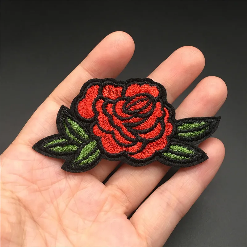 Juego de 5 unids/set de flores rojas, tamaño: 7,5x3,7 cm, bonito parche bordado, raya de costura Diy para apliques de ropa, pegatina para planchar, insignia - imagen 2