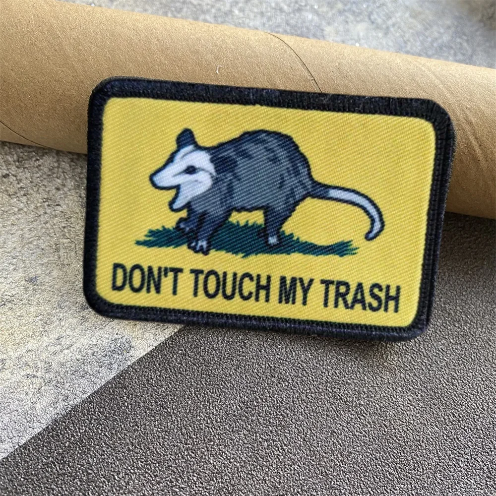 Don't Touch My Trash Meme parche mapache Possum moral insignia bandera de Gadsden gancho y bucle táctico mochila sombrero pegatinas - imagen 5