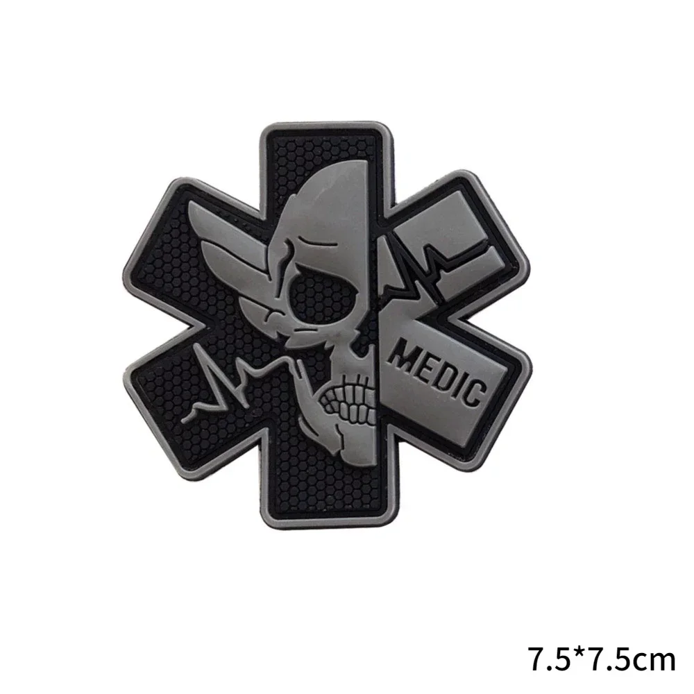 Emblema médico de calavera, brazalete de aire médico, parche de gancho y bucle de PVC, pegatina para mochila, accesorios tácticos, insignia de moral - imagen 5
