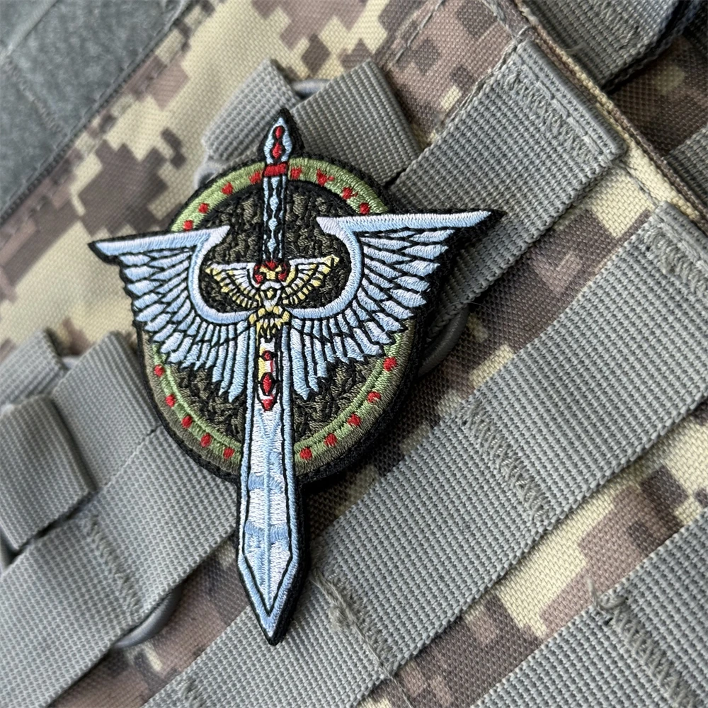 Parches de gancho y bucle bordados de Ángel oscuro para ropa, alas de espada, insignia de moral táctica, pegatina con apliques para mochila militar - imagen 2