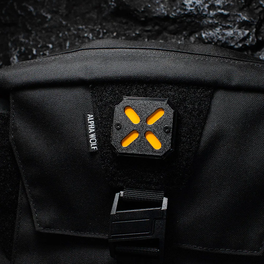 Panel de Velcro Luminoso para porta insignias de mochila - imagen 5