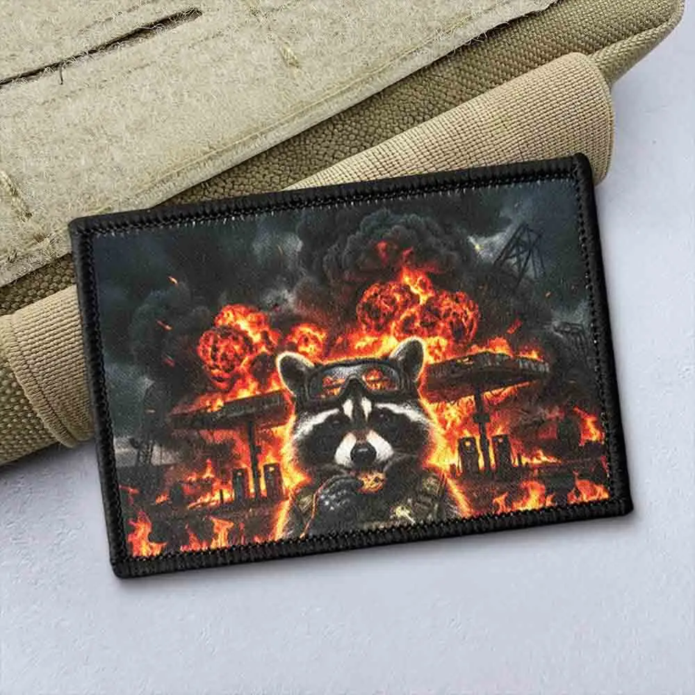 Parche táctico gancho y bucle Mapache Apocalipsis – para mochila - imagen 5