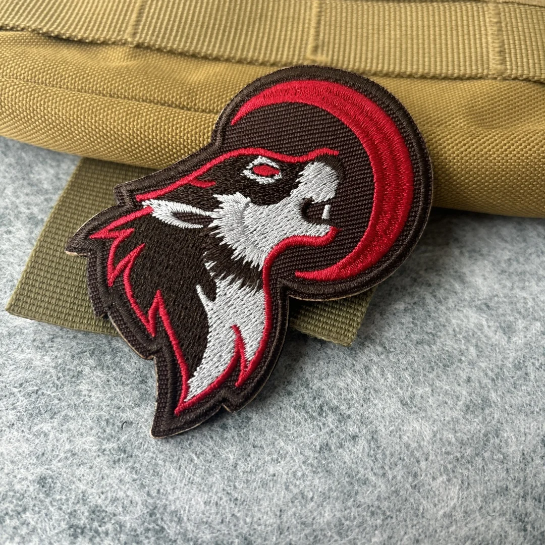 Parche táctico de la luna roja del lobo, parches bordados de lobo para mochila, engranaje, gancho y bucle, brazalete, insignia de moral militar, pegatinas - imagen 2