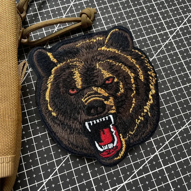 Parche táctico de oso pardo, parche de gancho y bucle bordado divertido, insignia de moral del ejército militar, pegatinas decorativas para mochila - imagen 2
