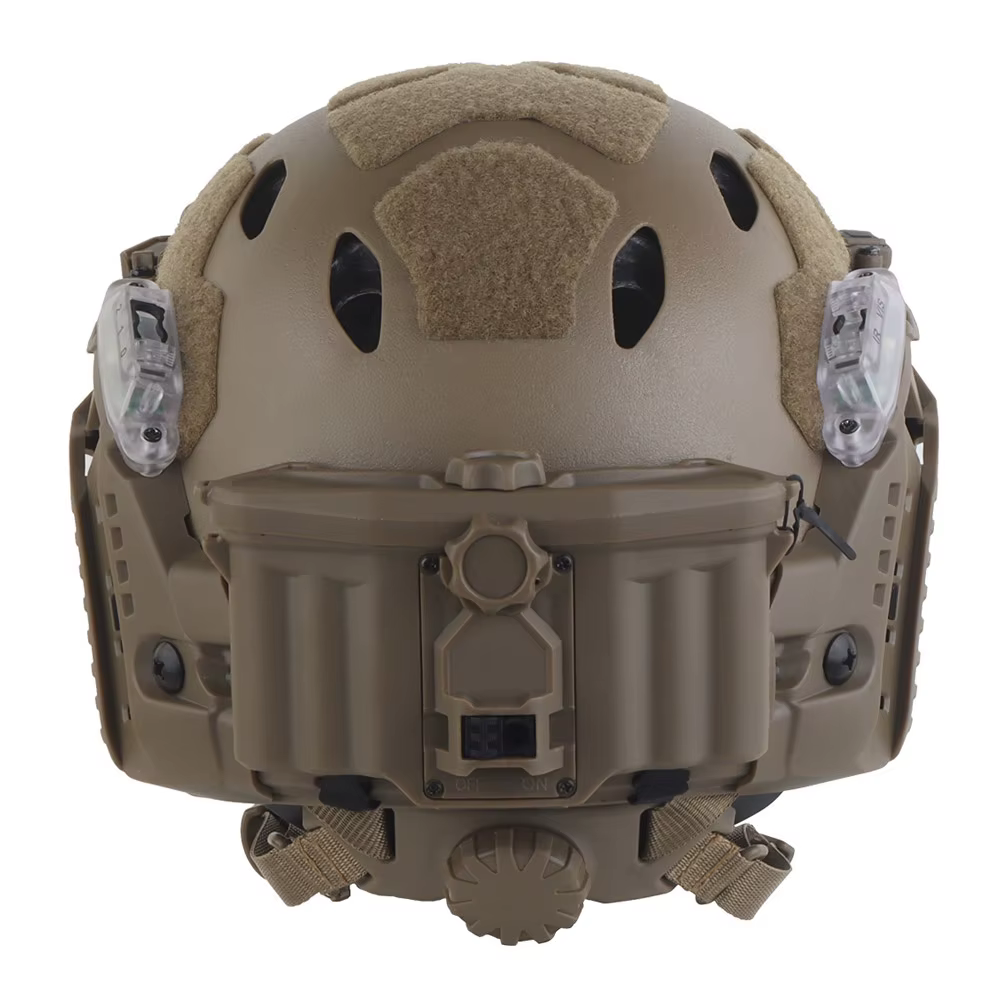 Casco táctico con luz IR, linterna LED y sistema modular integrado - imagen 4