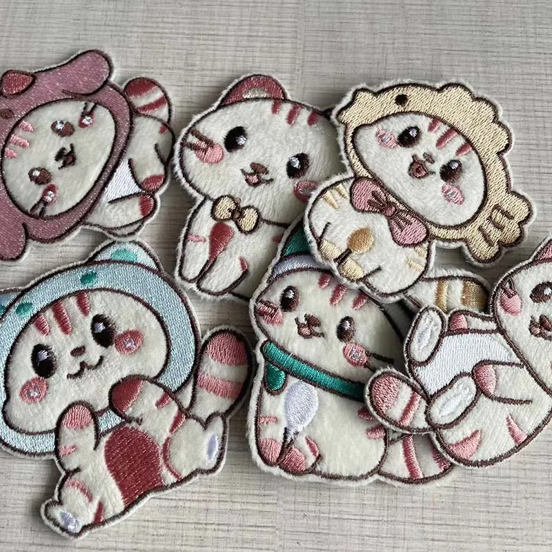 Lindo gato de peluche insignia tela apliques pegatinas de ropa, parche de reparación de bordado de animales de dibujos animados autoadhesivo, ropa de costura DIY - imagen 5