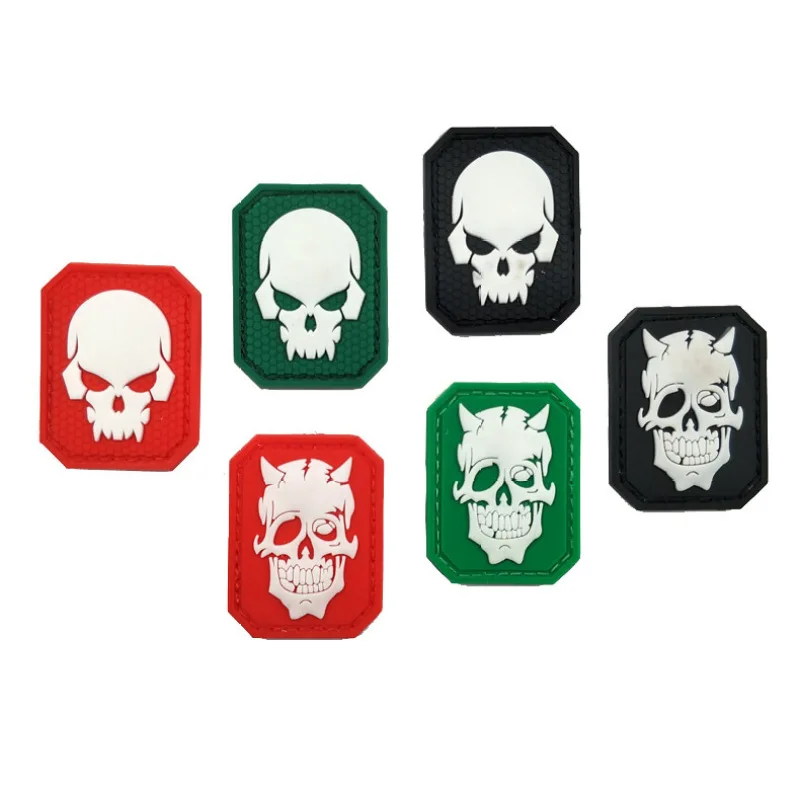 Parches de goma con gancho de PVC para mochila, luz nocturna de calavera fresca, espalda militar, suave, silicona luminosa que brilla en la oscuridad, apliques de insignia - imagen 2