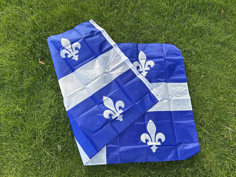 Bandera Quebec flor de lis – Poliéster colgante con ojales de latón - imagen 5