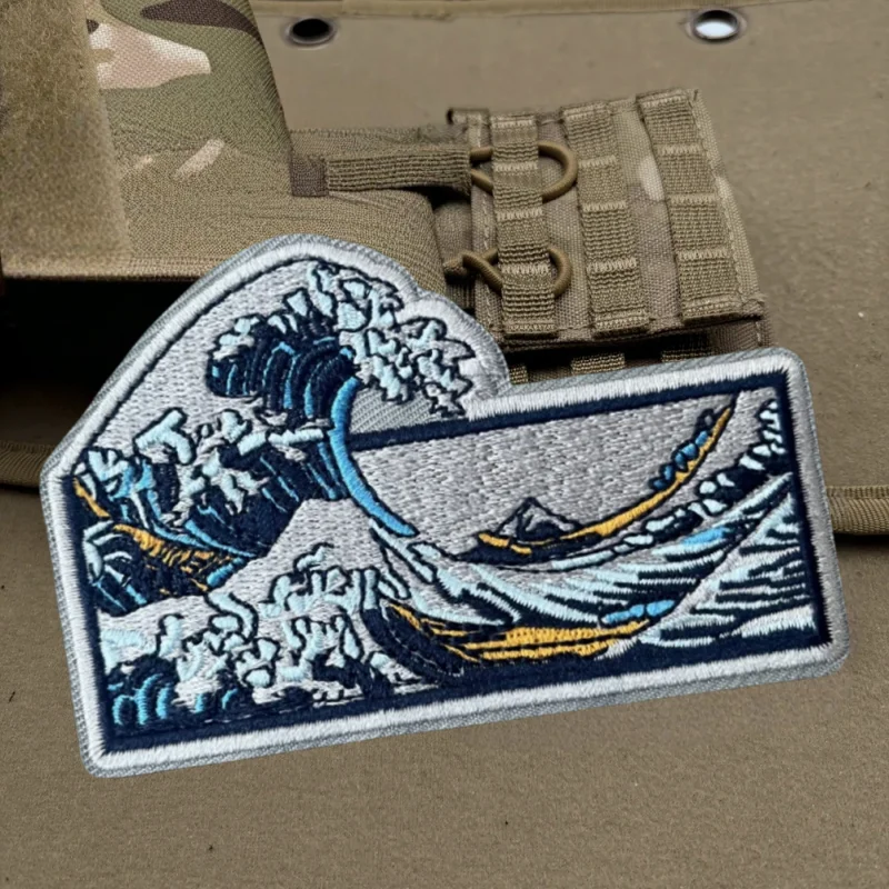 Parche bordado 3D de onda en el océano, chaleco táctico, insignia de moral con gancho y bucle, pegatinas decorativas para mochila, parches para brazalete para ropa - imagen 3