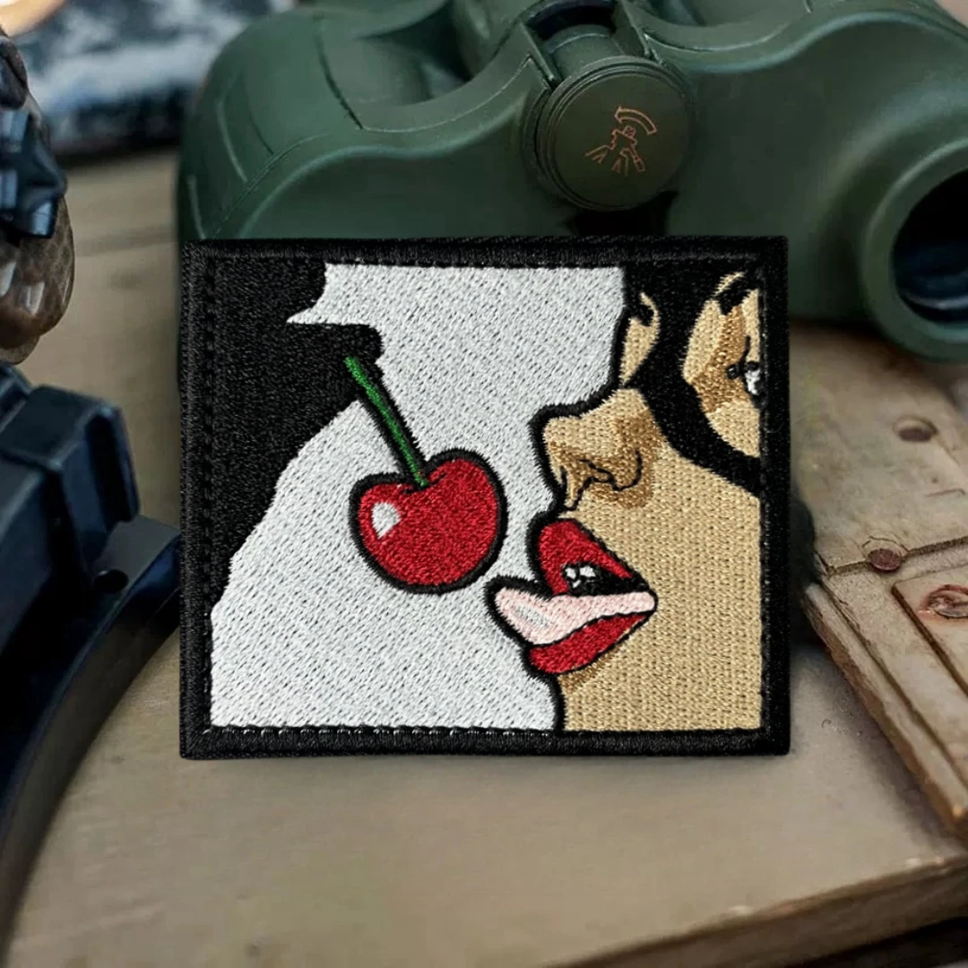 Insignia de moral de ojos de personaje, parches de Anime japonés para ropa, gancho y bucle, bordado de Reina, mochila táctica, pegatina de dibujos animados - imagen 5