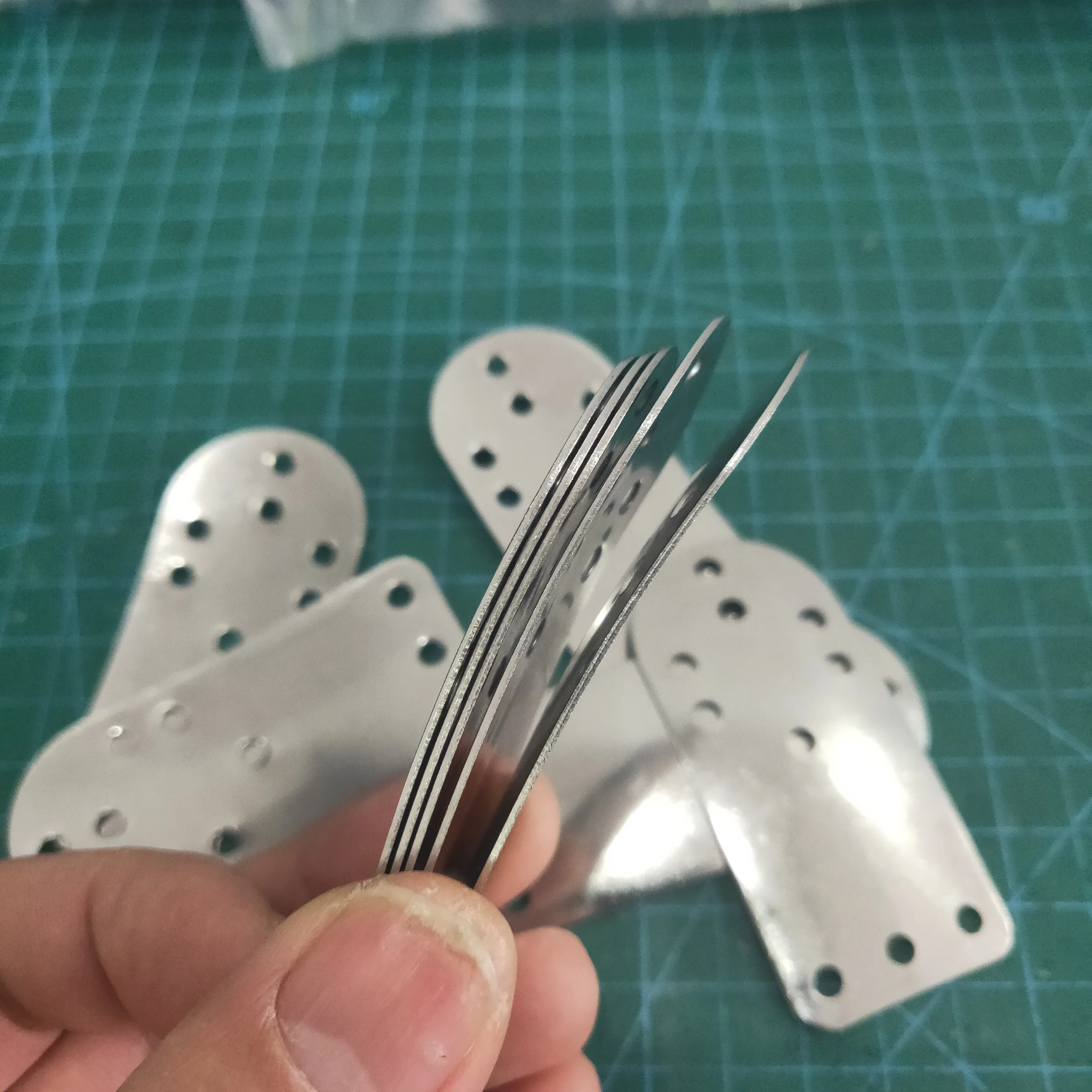 100 Uds pieza de armadura pieza de corbata armadura de estilo chino accesorios caseros DIY armadura de escamas de pescado cadena correo 0,8mm placa de armadura resistente - imagen 4